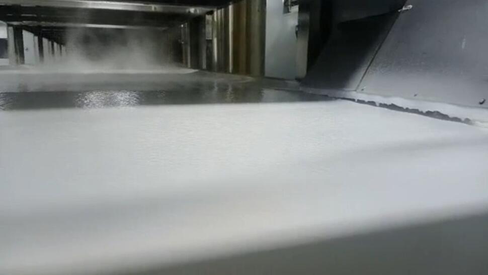 闪蒸干燥机的热气流流动与交换方式